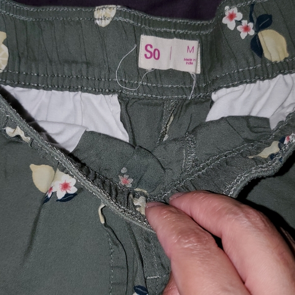 Lemon Floral So Drawstring Shorts - Picture 3 of 3